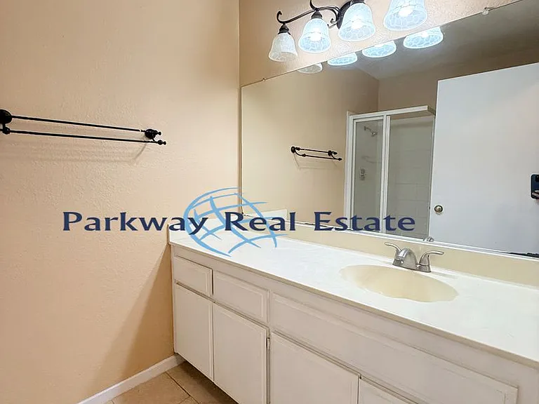 2252 Durasno Ln — Photo 12