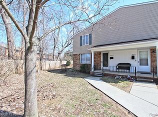 24417 Quad Park Ln, Clinton Township, MI 48035