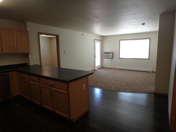 2nd image of 621 33rd Ave W #W