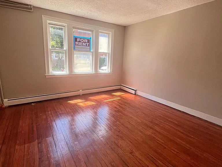 26 Dorothy St #1 — Photo 6
