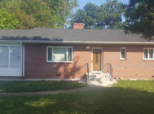 6604 Braddock Rd, Alexandria, VA 22312