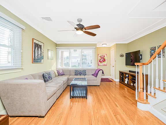 2nd image of 175 Benton Ave