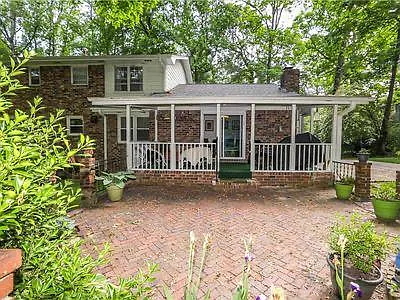 2167 Brendon Dr — Photo 2