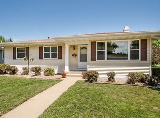 20 26th Ave SW, Cedar Rapids, IA 52404