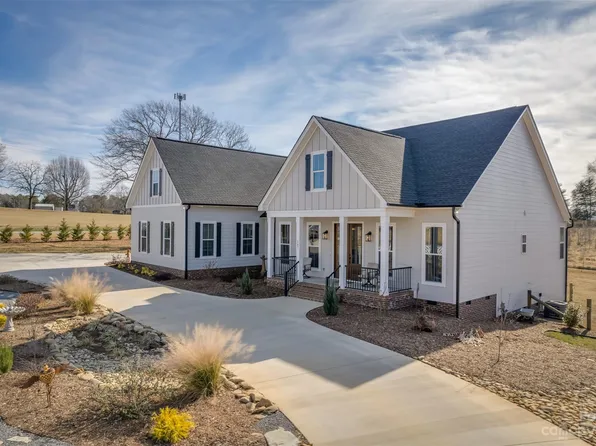 107 Burch Hutchins Rd, Forest City, NC 28043