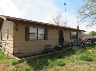 206 S 14th Ave, Arapaho, OK 73620