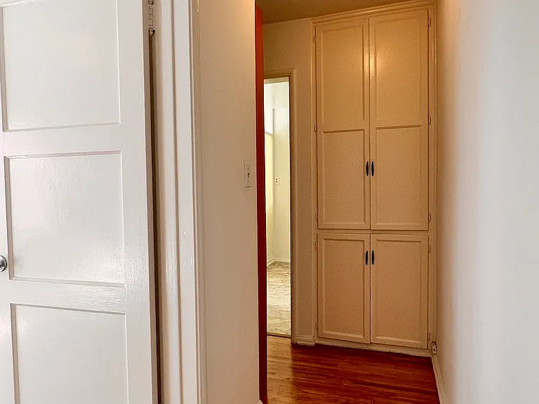 13126 Valleyheart Dr #13126 — Photo 3