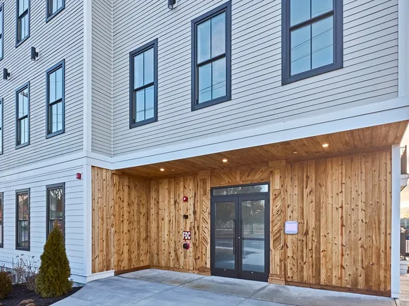 105 Sea St #102, Quincy, MA 02169