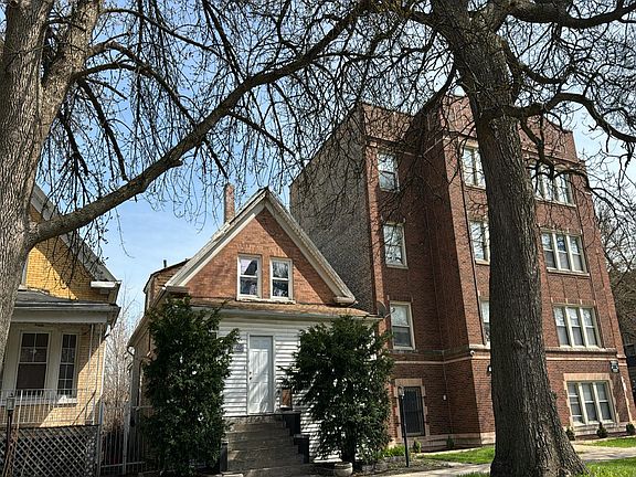 3rd image of 6955 S Michigan Ave
