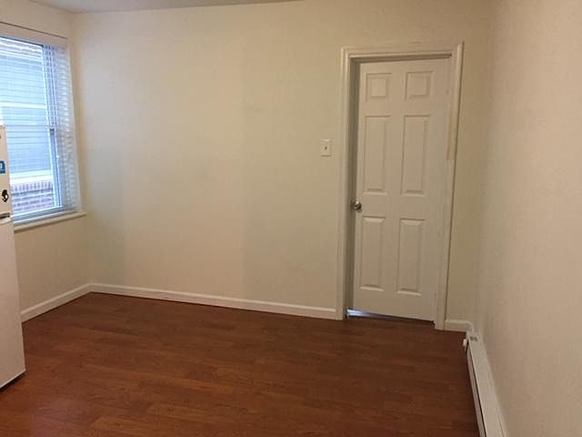 Living space area off kitchen