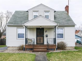 800 Oak Knoll Ave NE, Warren, OH 44483