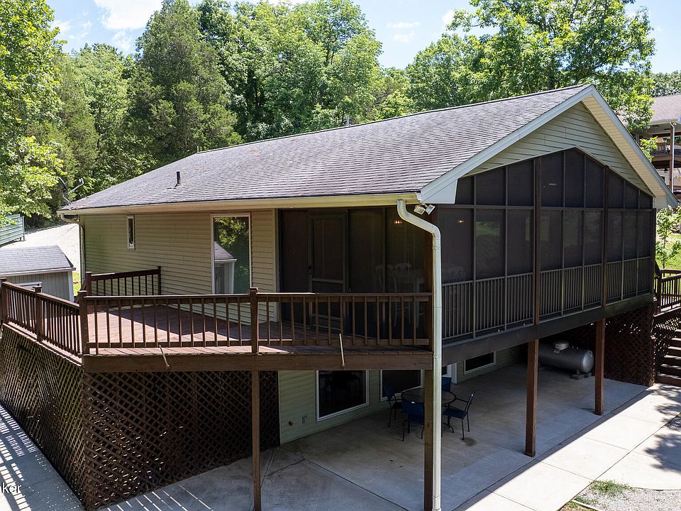 1st image of 230 Parkview Ln