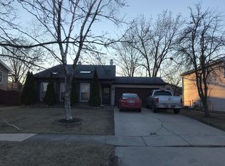 241 Windsor Dr, Bolingbrook, IL