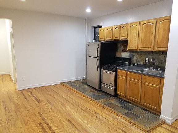 Living Room/Kitchen