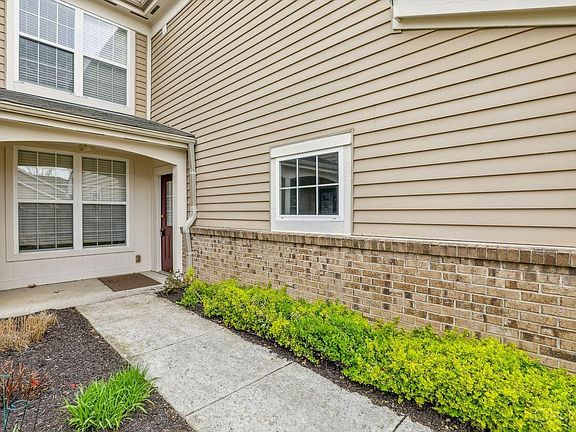 3rd image of 4273 Fontenay Dr