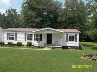 211 Cumberland Rd, Oliver Springs, TN 37840
