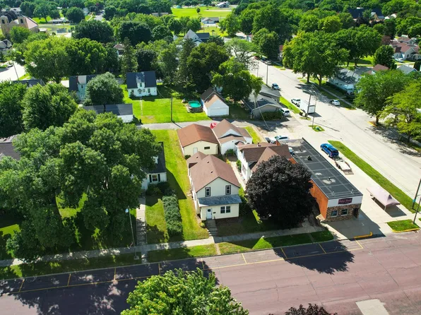 224 S Broadway, Wells, MN 56097