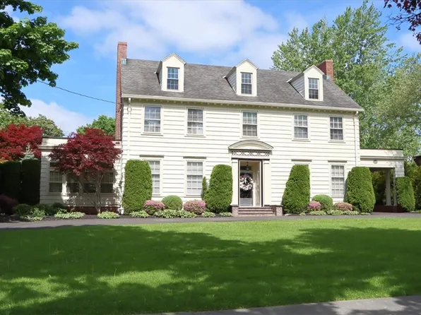 69 Cayuga St, Seneca Falls, NY 13148