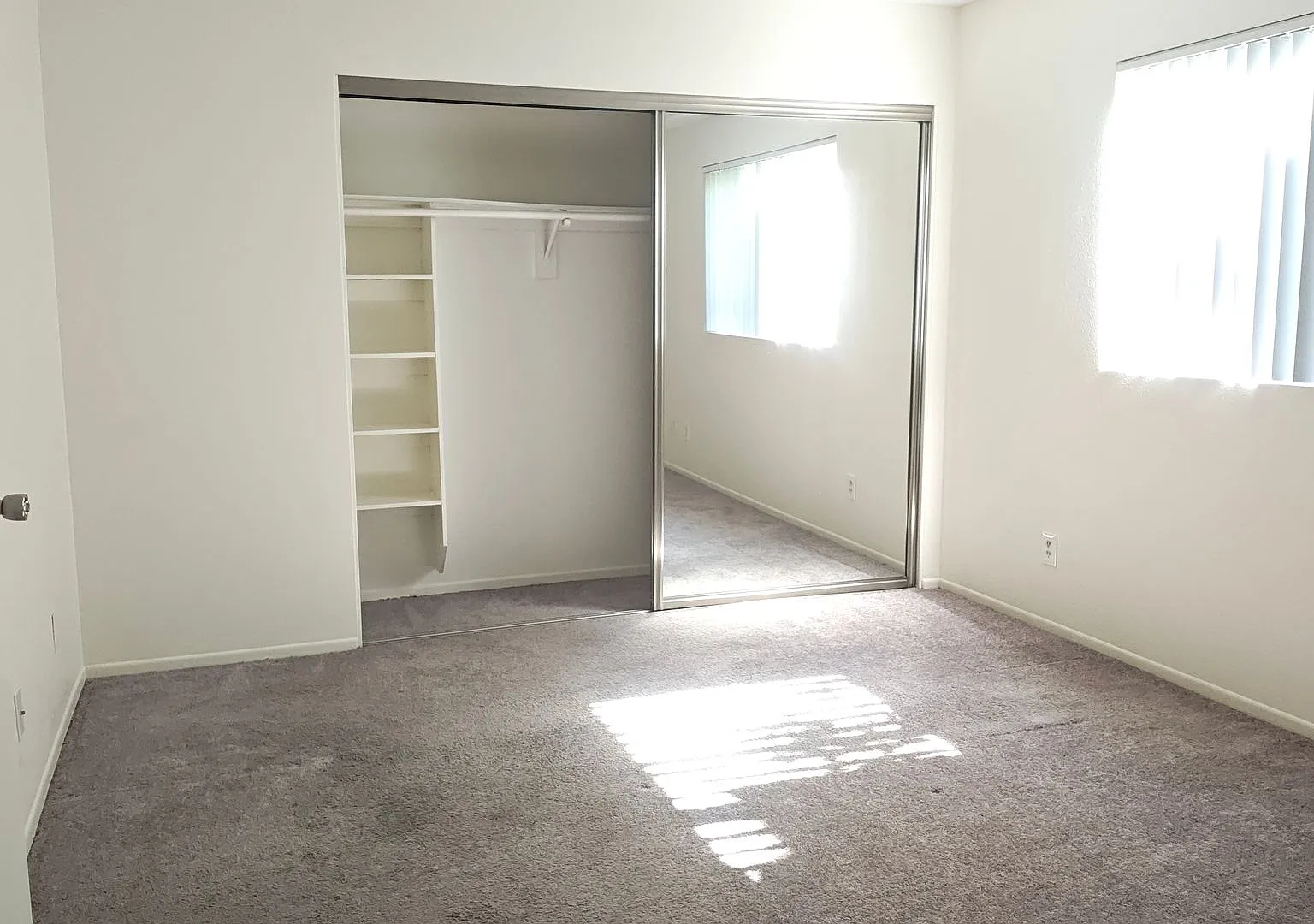 Villa Monaco Apartments — Photo 3