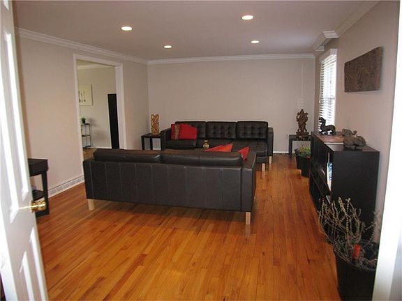 3rd image of 3435 Brookdale Dr