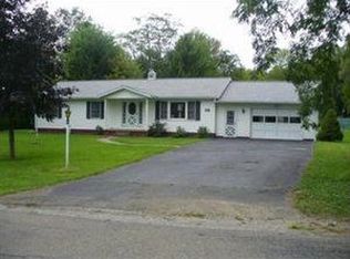 23 Maple Dr W, Mayville, NY 14757