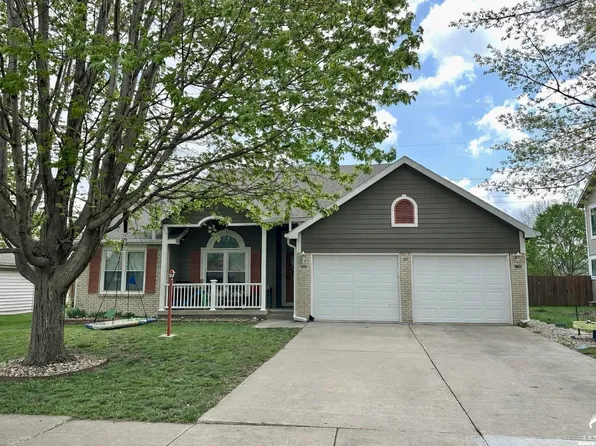 556 Brentwood Dr, Lawrence, KS 66049