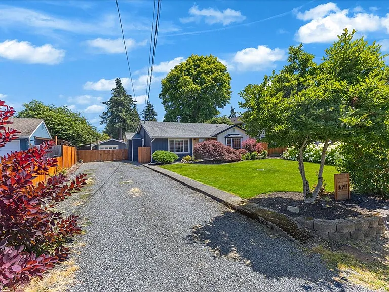 6211 W Magnolia Ave — Photo 4