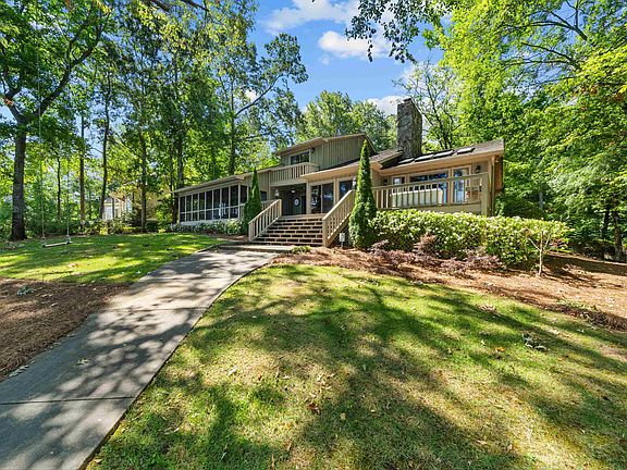 3rd image of 109 Lake Forest Dr