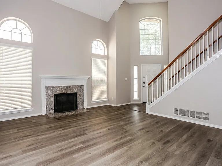 922 Golden Grove Dr — Photo 5