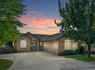 11801 Kemper Oaks Ct, Auburn, CA 95603