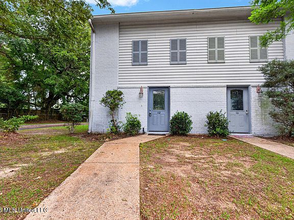 2nd image of 3230 Cumberland Rd APT 112