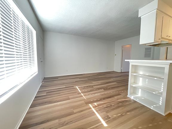 4th image of 1184 W 30th St APT 15