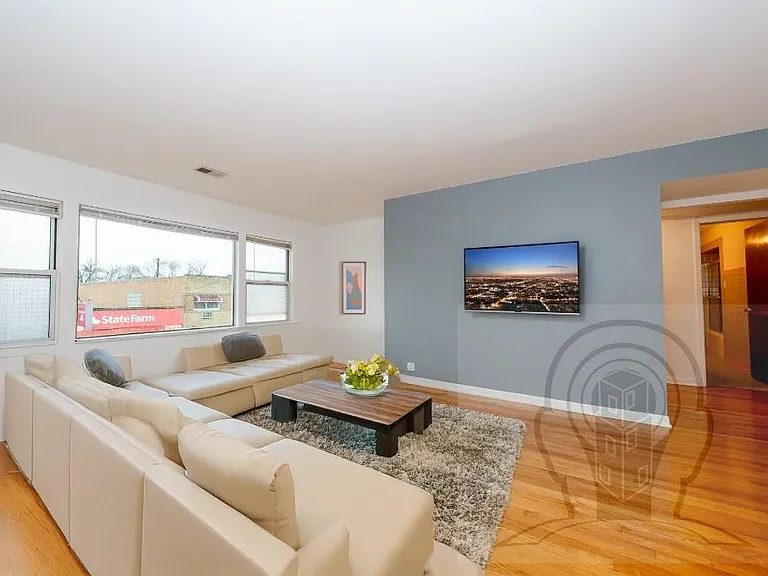 5222 W Belmont Ave #2F — Photo 2