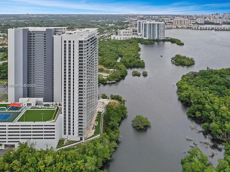 16385 Biscayne Blvd #2616 — Photo 34