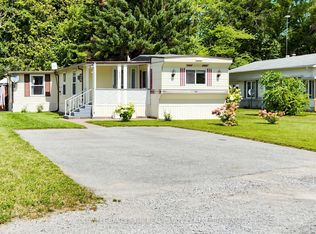 285 Crydermans Side Rd #409, Georgina, ON L0E1A0