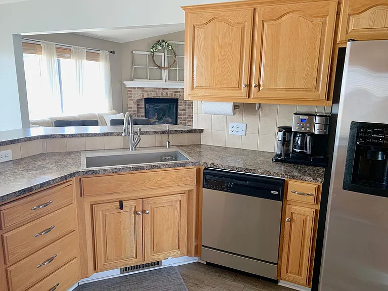 4617 Waterford Ave — Photo 9