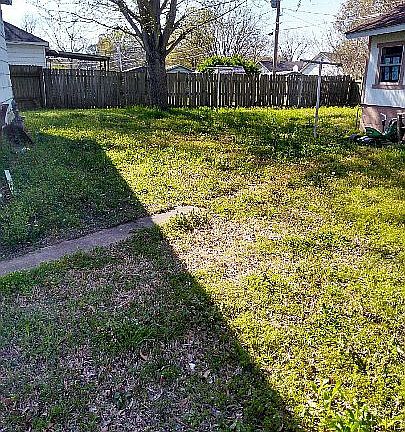 2nd image of 608 W Washington Ave