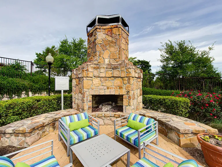 Callista Hill Country Apartments — Photo 22
