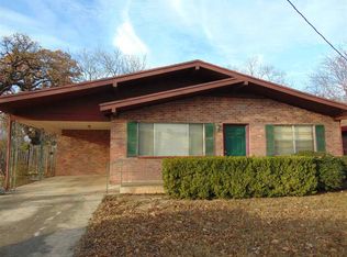 104 E Post Oak St, Burnet, TX 78611