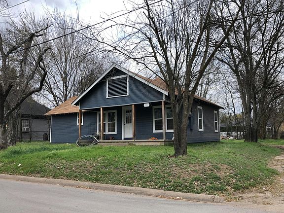 2nd image of 1325 Navarro Dr