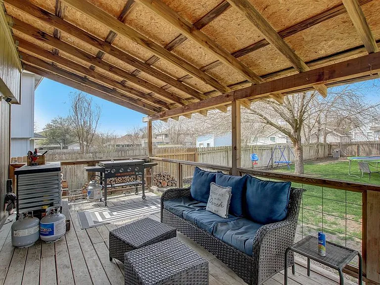 1417 Deer Ledge Trl — Photo 16