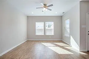 4 bed, 2.5 bath, 2022 sqft, $2,100 — Photo 3