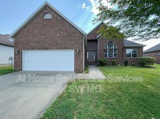 848 S Cobble Creek Blvd, Nixa, MO 65714