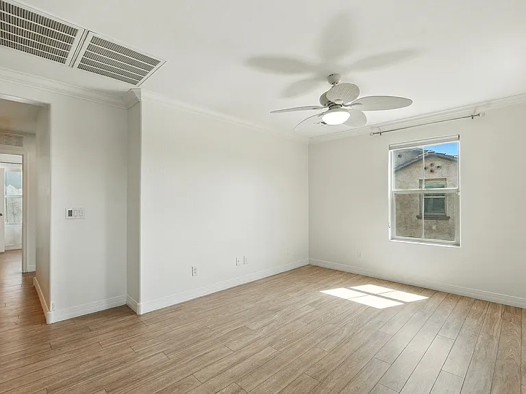 4644 E Beck Ln — Photo 22