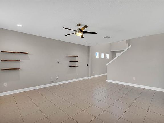 4th image of 15582 Hamlin Blossom Ave