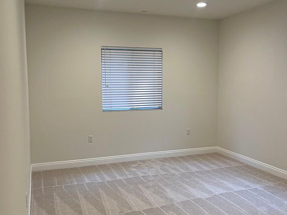 5th image of 10830 Kling St Unit 103