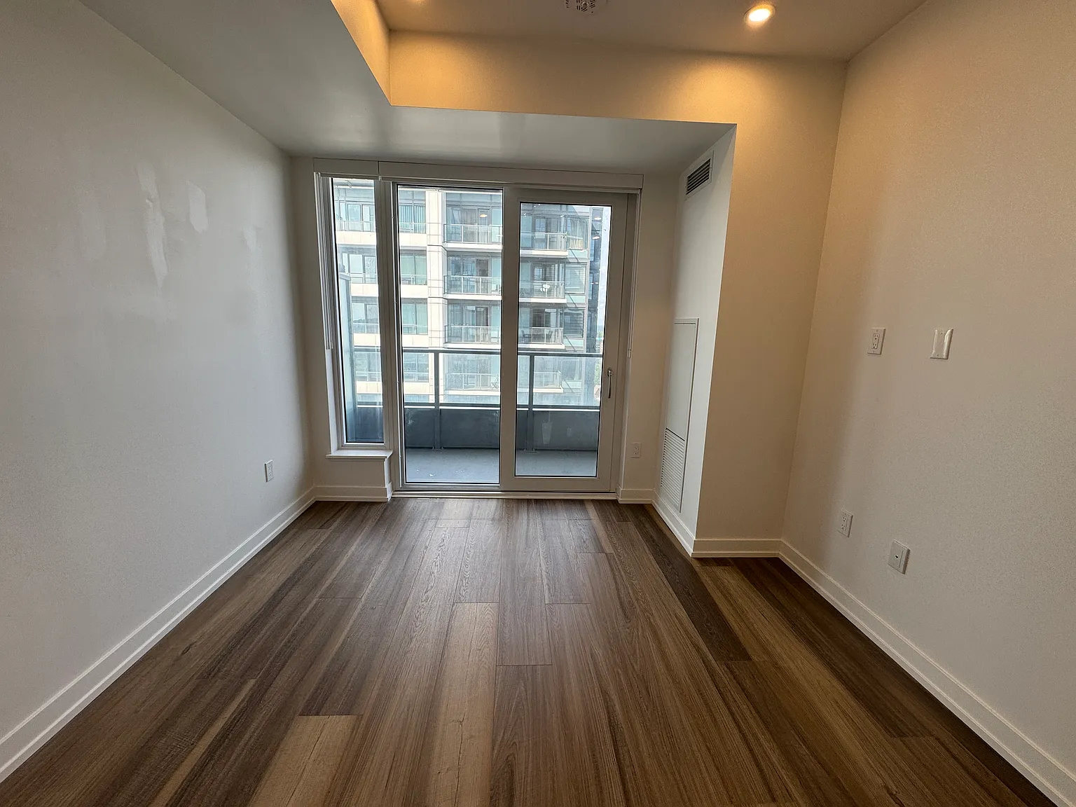 15 Wellington Street South Kitchener — Photo 3