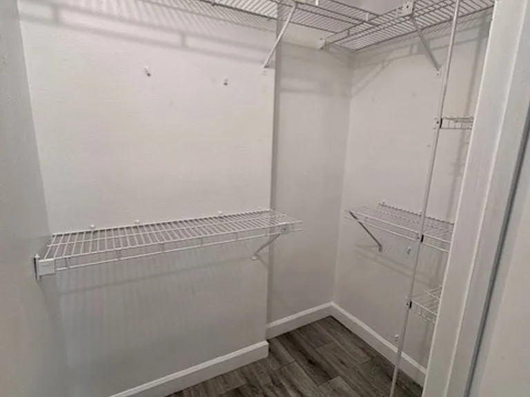 109 Reserve Cir #213 — Photo 7
