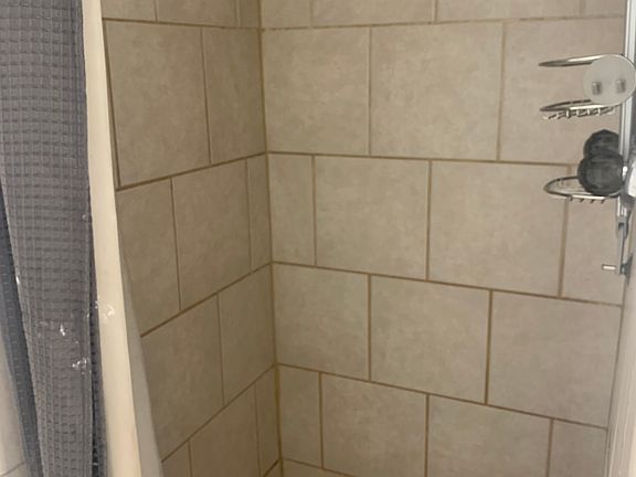 3rd image of 1522 Hall Ave Unit B