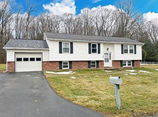 104 Queens Row, Windber, PA 15963